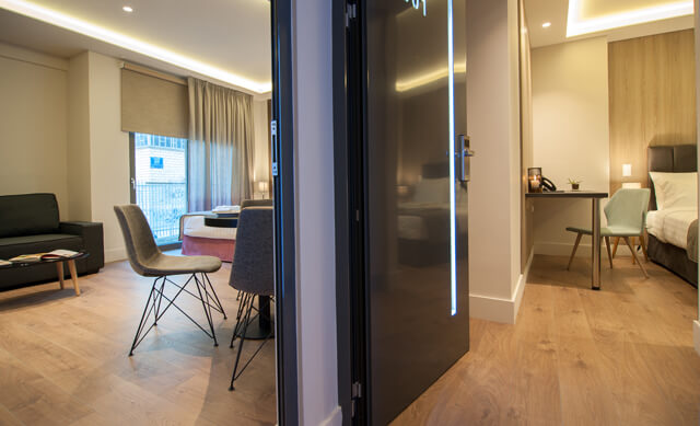 familyroom01